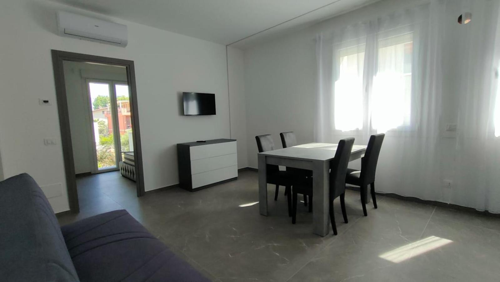 Villa Borghesi Suites Fronte Mare Rimini Exterior foto