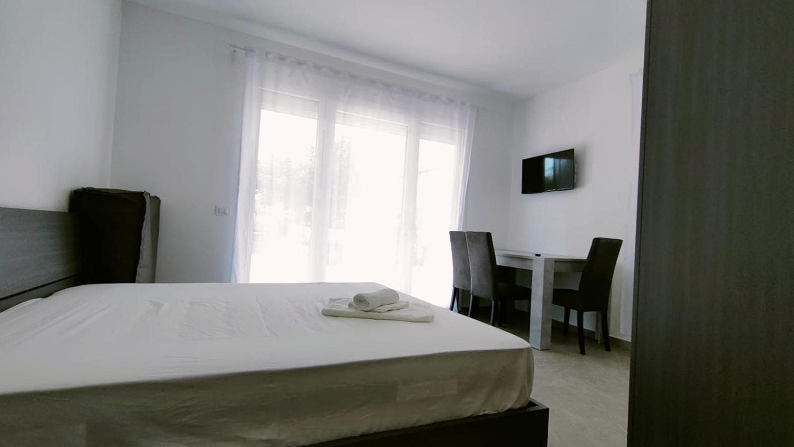 Villa Borghesi Suites Fronte Mare Rimini Exterior foto
